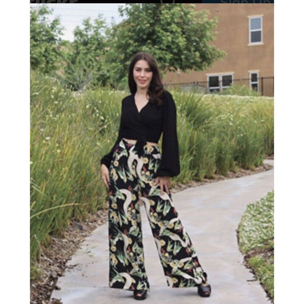Black Wide-Leg Tropical Print Pants